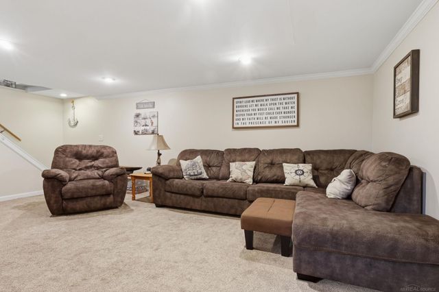 18018 cloverdale Drive, Clinton Twp, MI 48035