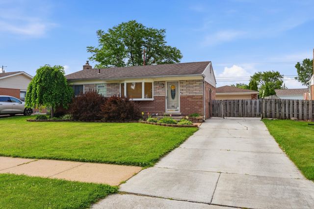 18018 cloverdale Drive, Clinton Twp, MI 48035