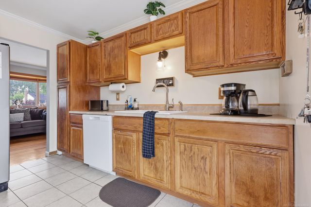 18018 cloverdale Drive, Clinton Twp, MI 48035