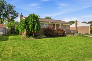 18018 cloverdale Drive, Clinton Twp, MI 48035