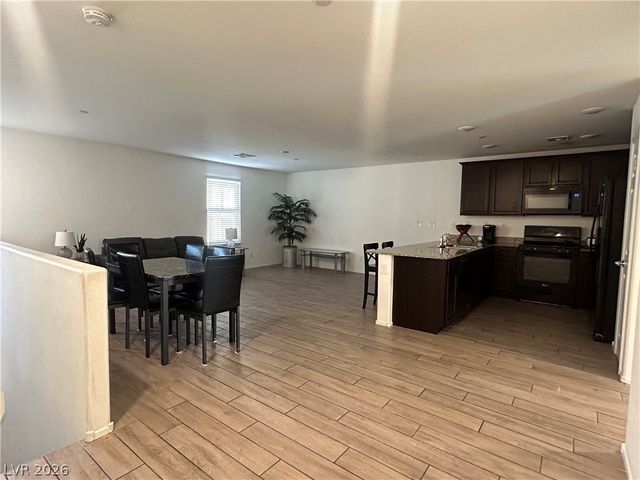 4520 Woolcomber Street, Las Vegas, NV 89115