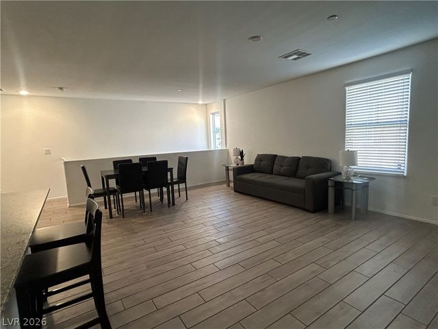 4520 Woolcomber Street, Las Vegas, NV 89115