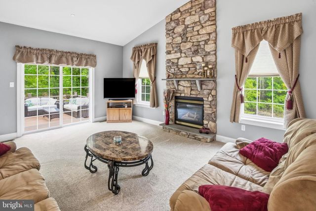 304 CAROLEE CIR, Springfield, PA 19064