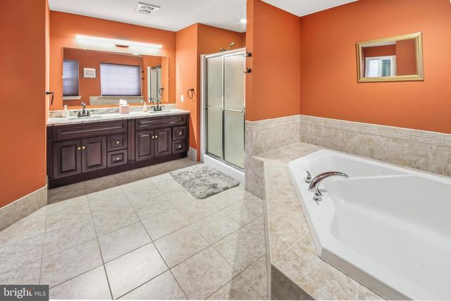304 CAROLEE CIR, Springfield, PA 19064
