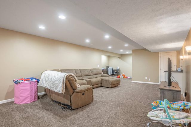 502 Stone Path Court, Carlisle, OH 45005