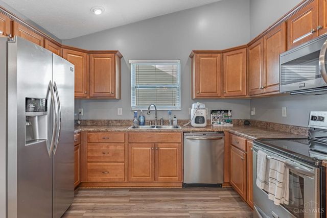 502 Stone Path Court, Carlisle, OH 45005
