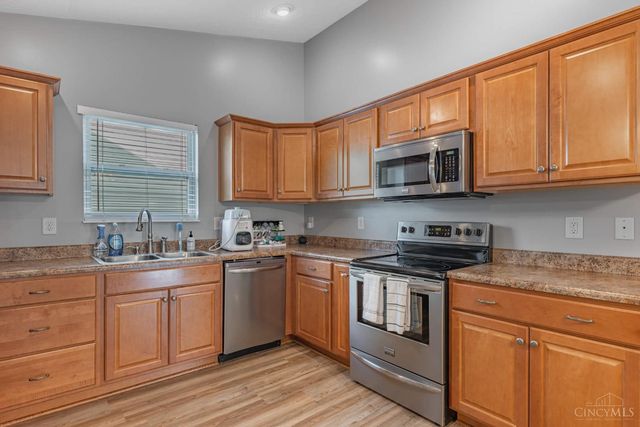 502 Stone Path Court, Carlisle, OH 45005