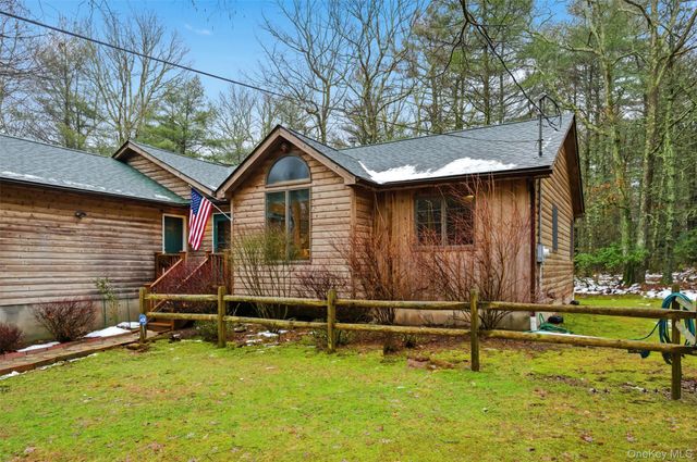 5 Summit Drive, Yulan, NY 12792