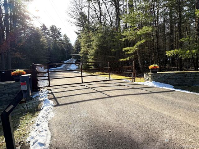 5 Summit Drive, Yulan, NY 12792