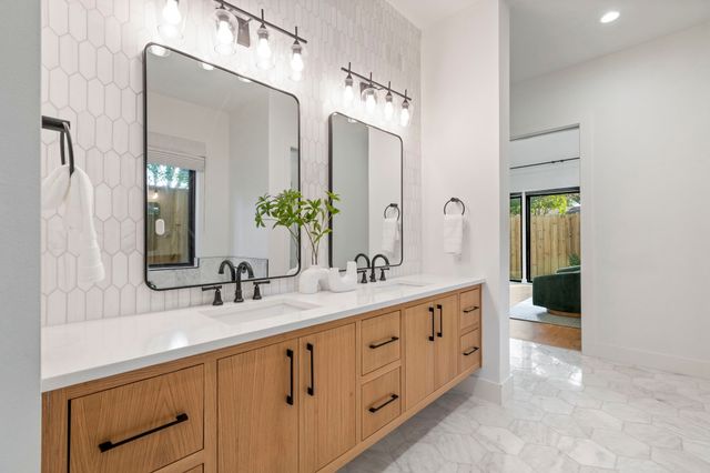 6008 Kenwood Avenue, Dallas, TX 75206