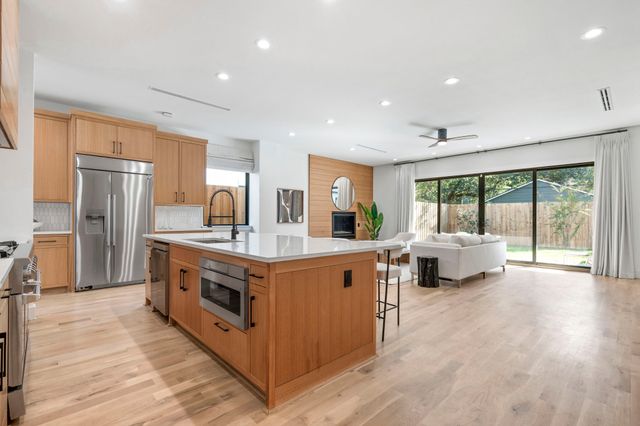 6008 Kenwood Avenue, Dallas, TX 75206