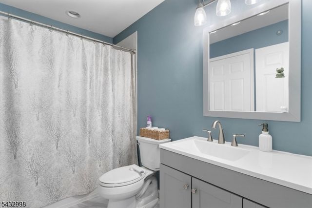 277 Winthrop Dr, Butler Boro, NJ 07405