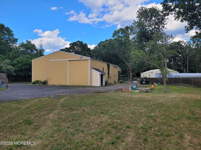 1198 Maxim Southard Road, Howell, NJ 07731