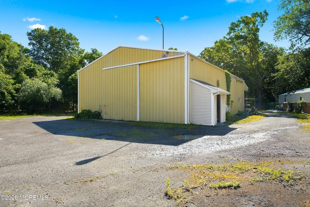 1198 Maxim Southard Road, Howell, NJ 07731