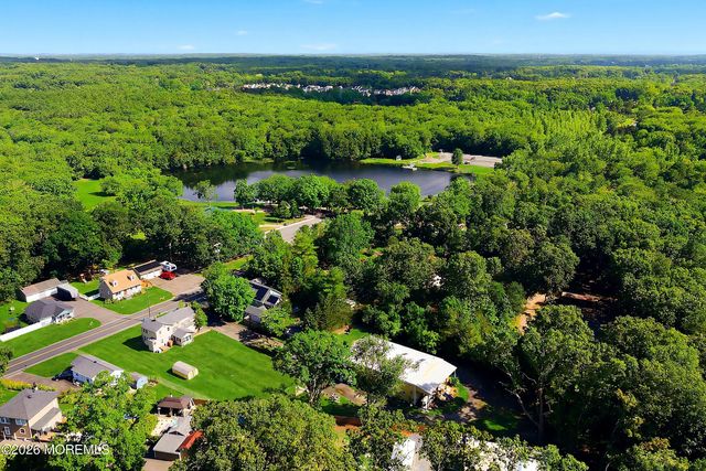 1198 Maxim Southard Road, Howell, NJ 07731