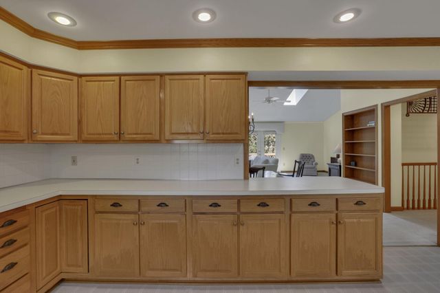 3122 Kingsmead, Dublin, OH 43017
