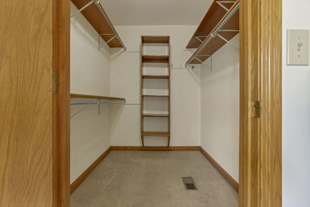 3122 Kingsmead, Dublin, OH 43017