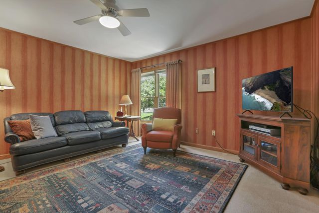 3122 Kingsmead, Dublin, OH 43017
