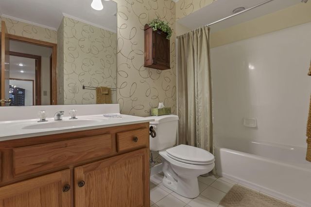 3122 Kingsmead, Dublin, OH 43017