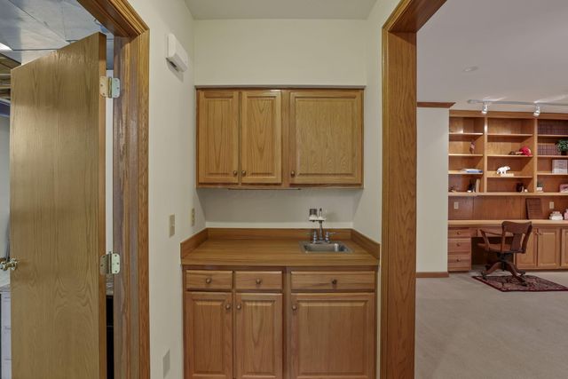 3122 Kingsmead, Dublin, OH 43017