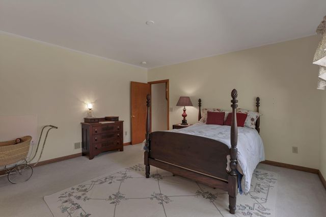 3122 Kingsmead, Dublin, OH 43017