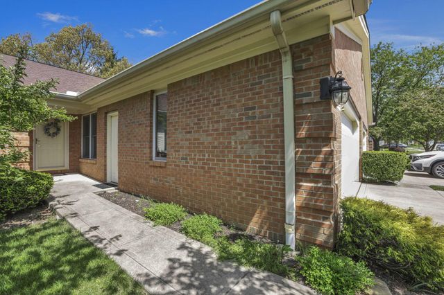 3122 Kingsmead, Dublin, OH 43017