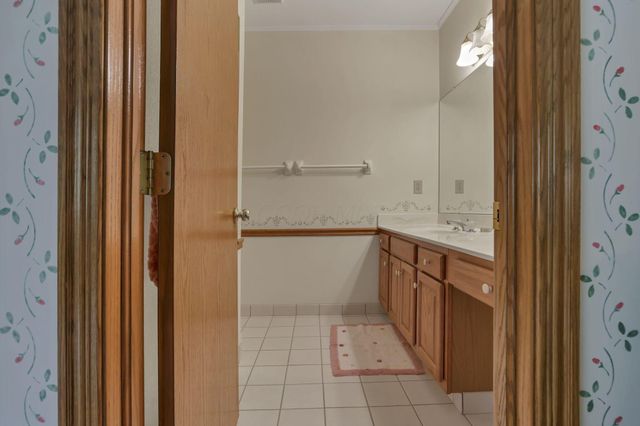 3122 Kingsmead, Dublin, OH 43017