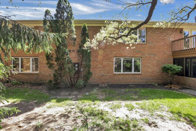 3122 Kingsmead, Dublin, OH 43017