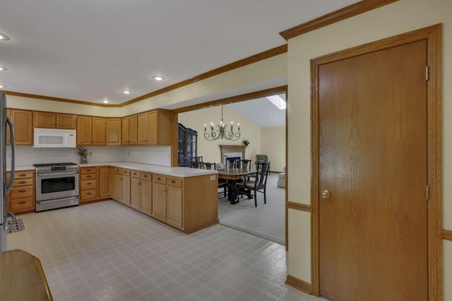 3122 Kingsmead, Dublin, OH 43017