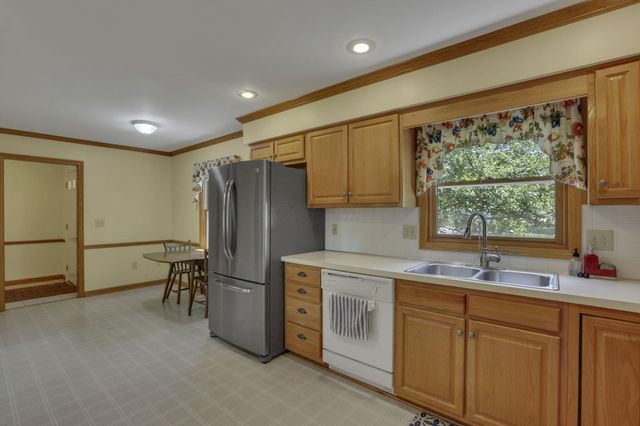 3122 Kingsmead, Dublin, OH 43017