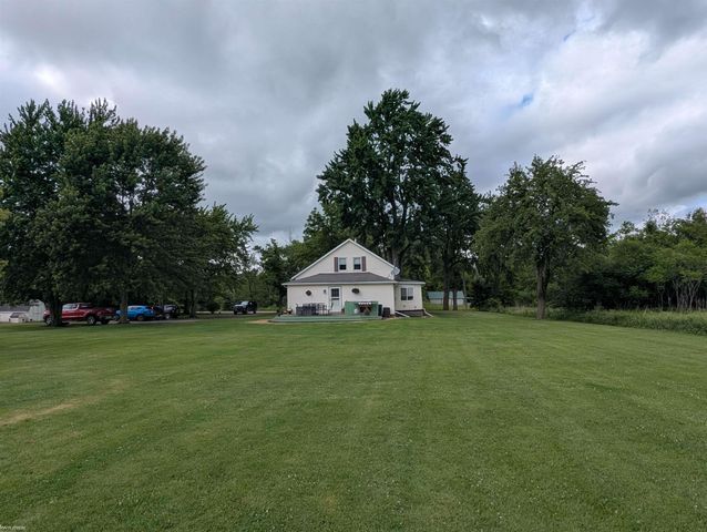 33700 Pratt Road, Richmond Twp, MI 48062