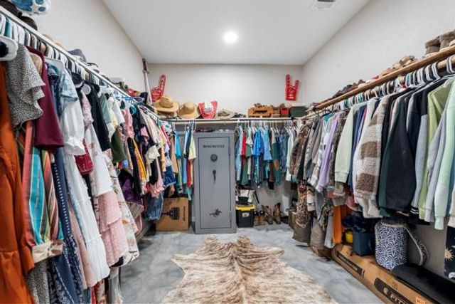 43 O'baya, Bedias, TX 77831