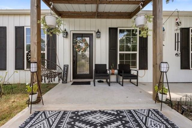 43 O'baya, Bedias, TX 77831