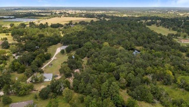 43 O'baya, Bedias, TX 77831