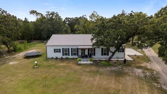 43 O'baya, Bedias, TX 77831