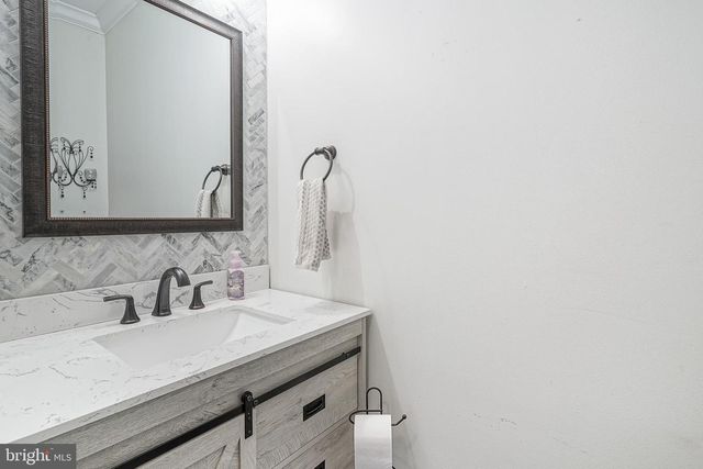 20 ROGERS PL, Blackwood, NJ 08012