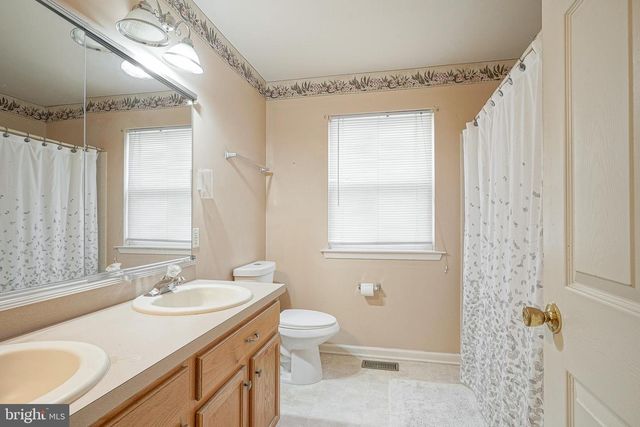 20 ROGERS PL, Blackwood, NJ 08012