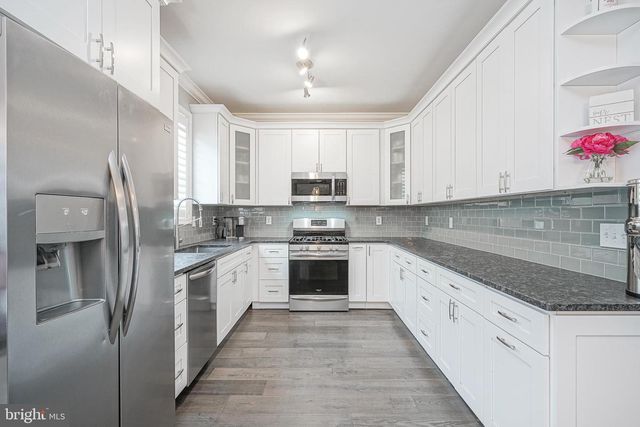 20 ROGERS PL, Blackwood, NJ 08012