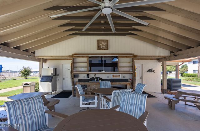 2100 W Beach Drive C101, Panama City, FL 32401