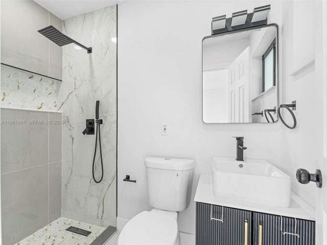 2500 SW 23rd Ter, Miami, FL 33145