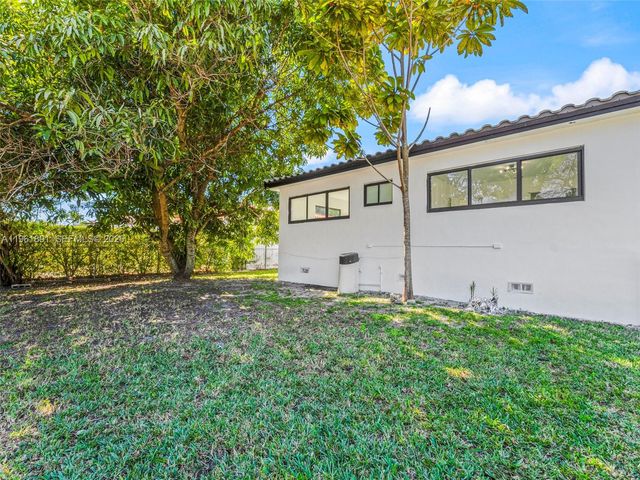 2500 SW 23rd Ter, Miami, FL 33145