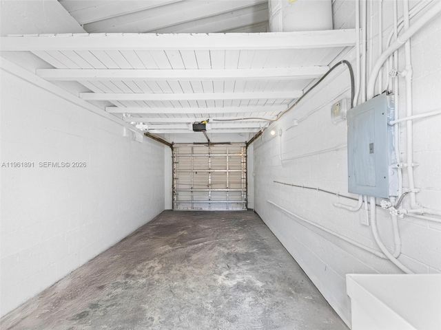 2500 SW 23rd Ter, Miami, FL 33145