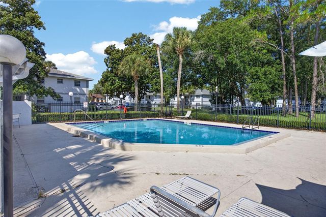 563 MIDWAY TRAK K102, Ocala, FL 34472