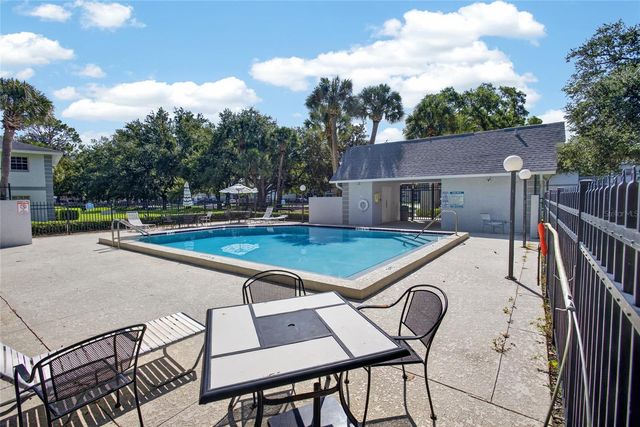 563 MIDWAY TRAK K102, Ocala, FL 34472