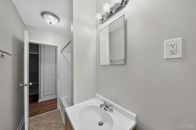 8811 Grenada Drive, Springfield Twp., OH 45231