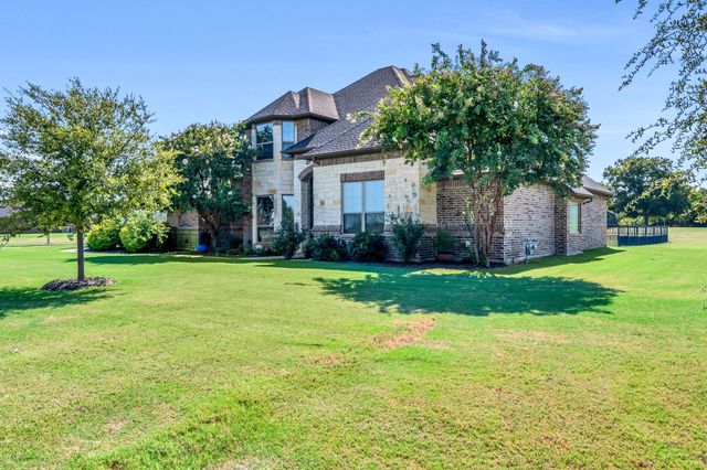1801 Yucatan Drive, Granbury, TX 76048