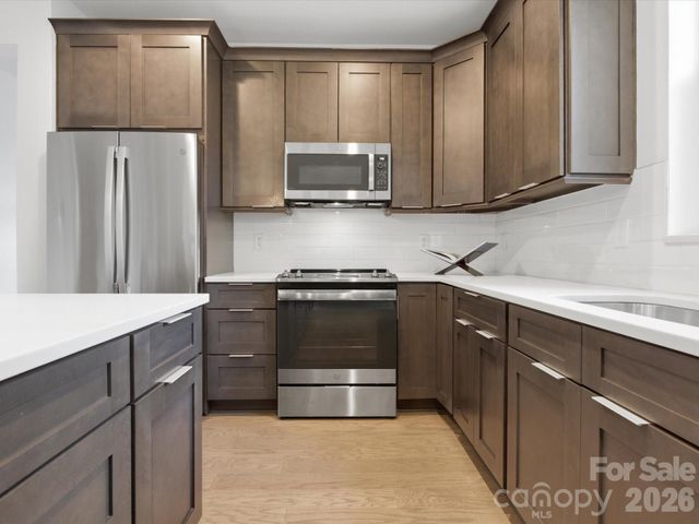 129 S Gardner Avenue, Charlotte, NC 28208