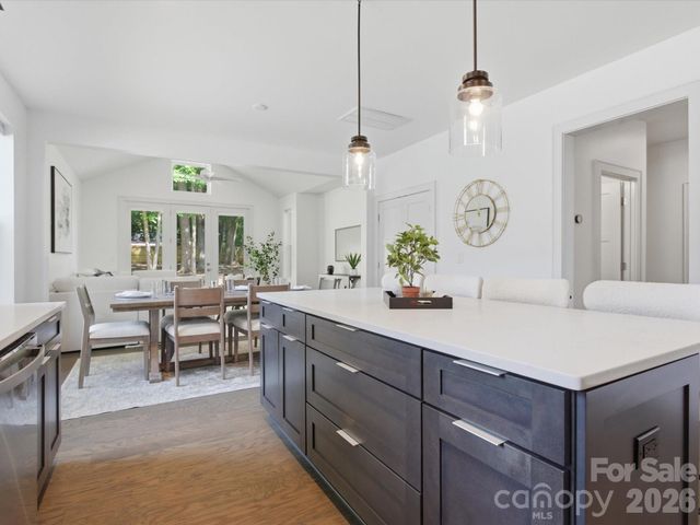 129 S Gardner Avenue, Charlotte, NC 28208