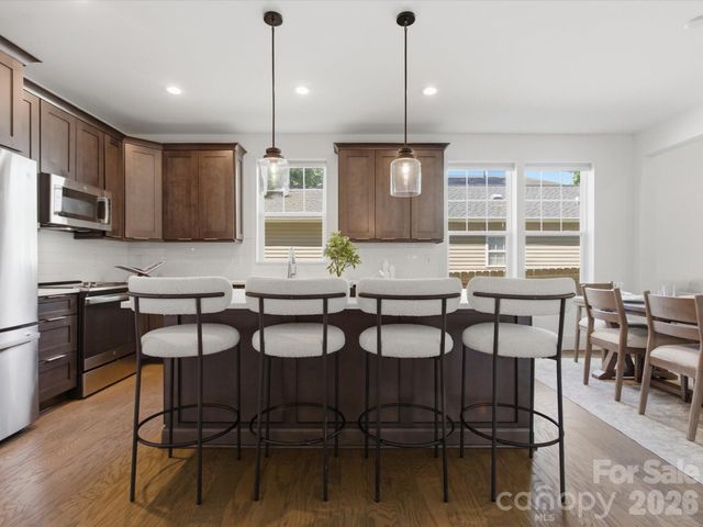 129 S Gardner Avenue, Charlotte, NC 28208