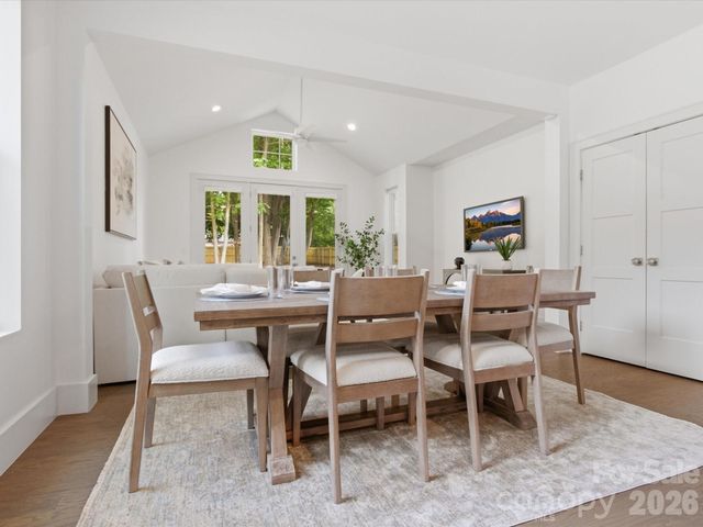 129 S Gardner Avenue, Charlotte, NC 28208